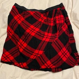 GAP buffalo plaid mini skirt size 8